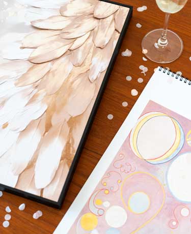 Gerahmtes Bild und Wandkalender